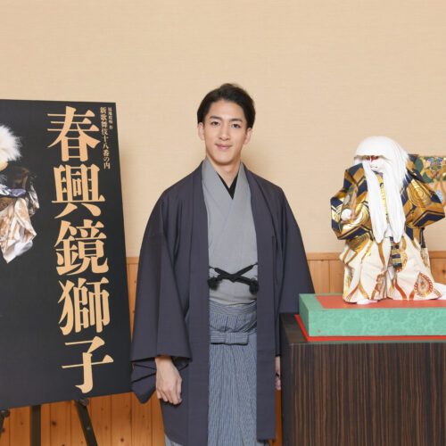 歌舞伎座『四月大歌舞伎』 舞踊の大作「春興鏡獅子」 で尾上右近が小姓